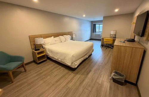 Moosic Hotel | Days Inn by Wyndham Moosic