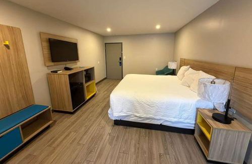 Moosic Hotel | Days Inn by Wyndham Moosic