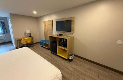 Moosic Hotel | Days Inn by Wyndham Moosic