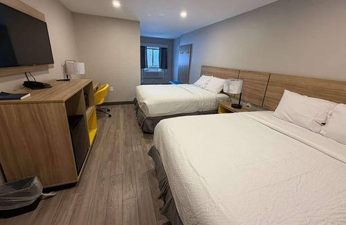 Moosic Hotel | Days Inn by Wyndham Moosic
