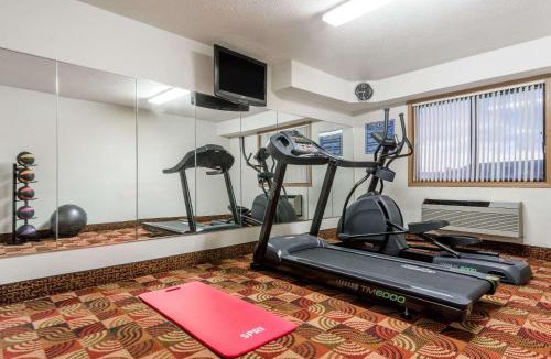 Muncie Hotel | Days Inn by Wyndham Muncie -Ball State University