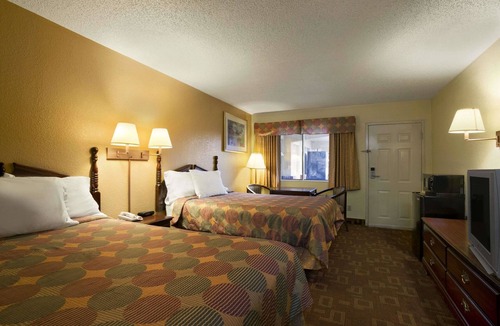 Nashville Hotel | Days Inn by Wyndham Nashville Airport