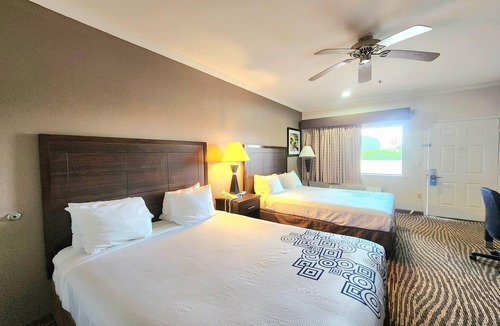 Navasota Hotel | Days Inn by Wyndham Navasota