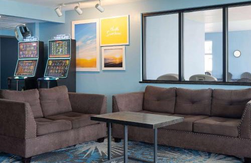Neenah Hotel | Days Inn by Wyndham Neenah
