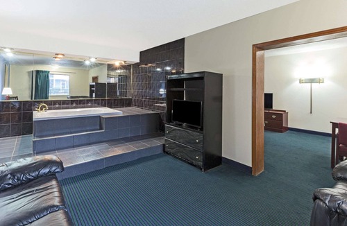 Central Oklahoma City Hotel | Days Inn by Wyndham Oklahoma City Fairground