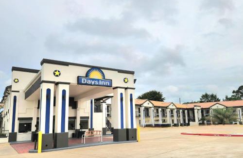 Orange Hotel | Days Inn by Wyndham Orange
