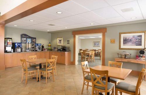 Rama Hotel | Days Inn by Wyndham Orillia