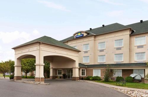 Ottawa Division Hotel | Days Inn by Wyndham Ottawa Airport