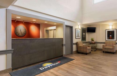 Ottawa Division Hotel | Days Inn by Wyndham Ottawa Airport