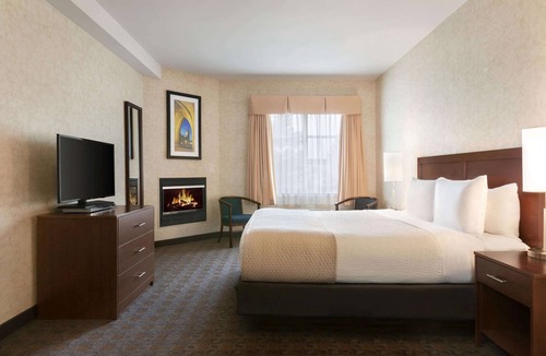 Ottawa Division Hotel | Days Inn by Wyndham Ottawa Airport