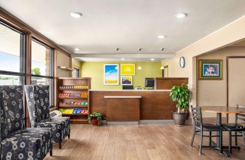 Paris Hotel | Days Inn by Wyndham Paris
