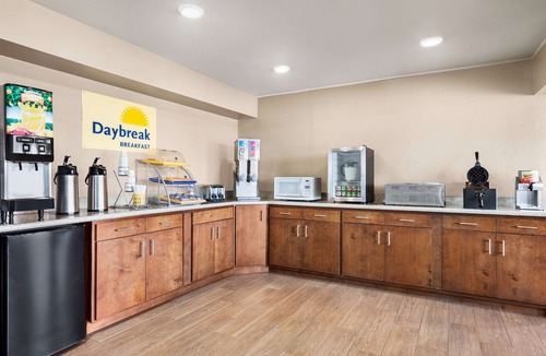 Paris Hotel | Days Inn by Wyndham Paris