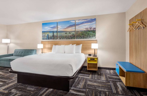 Paris Hotel | Days Inn by Wyndham Paris