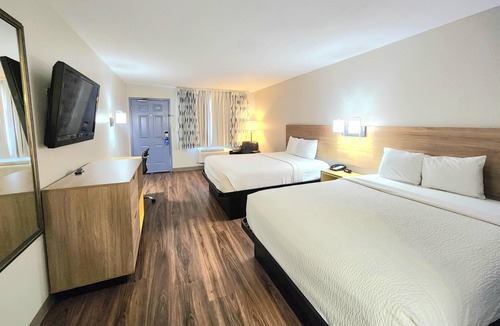 Portland Hotel | Days Inn by Wyndham Portland/Corpus Christi