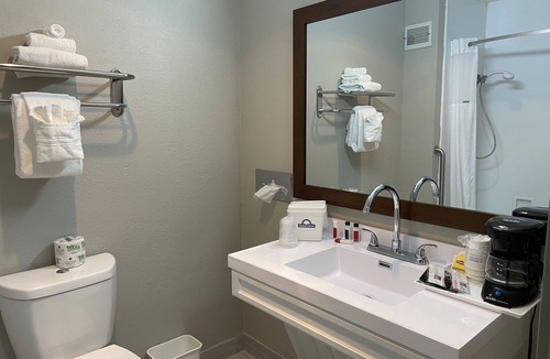 Rawlins Hotel | Days Inn by Wyndham Rawlins