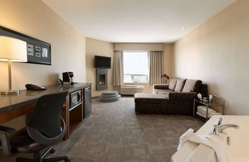 Regina Hotel | Days Inn by Wyndham Regina Airport West