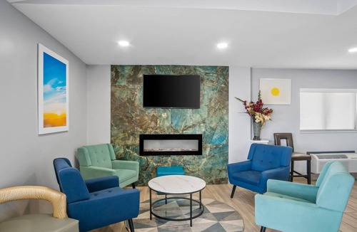 Mount Vernon Hotel | Days Inn by Wyndham Renfro Valley Mount Vernon