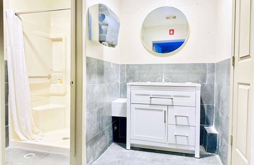 Rutland Hotel | Days Inn by Wyndham Rutland/Killington Area