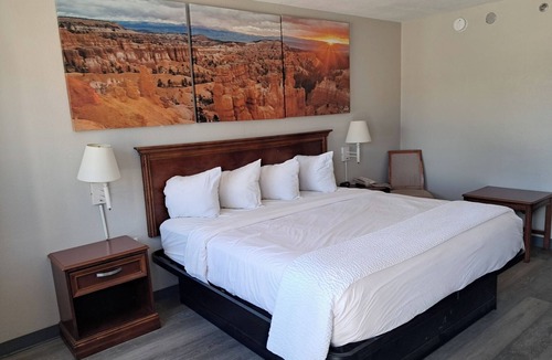 Safford Hotel | Days Inn by Wyndham Safford, AZ
