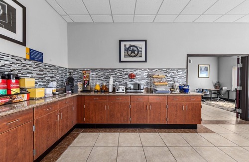 Salado Hotel | Days Inn by Wyndham Salado