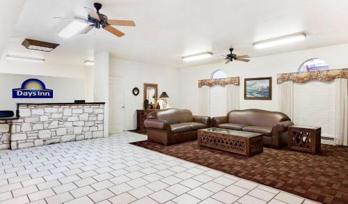 San Angelo Hotel | Days Inn by Wyndham San Angelo