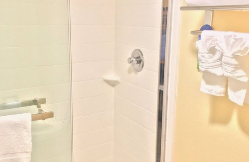 North San Antonio - SAT Hotel | Days Inn by Wyndham San Antonio Airport