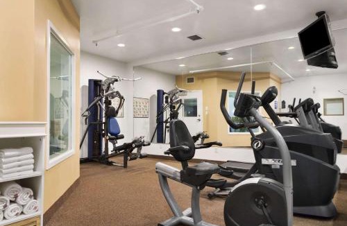 North Industrial Hotel | Days Inn by Wyndham Saskatoon