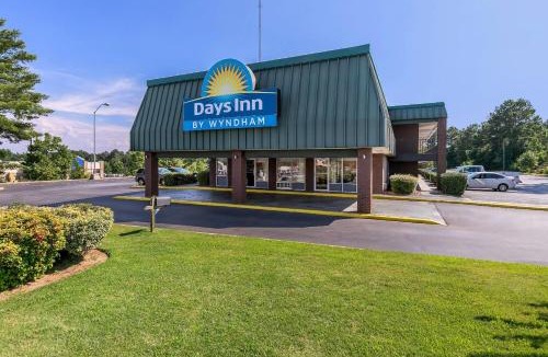 Seneca Hotel | Days Inn by Wyndham Seneca-Clemson