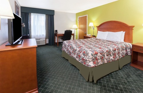 Shawnee Hotel | Days Inn by Wyndham Shawnee