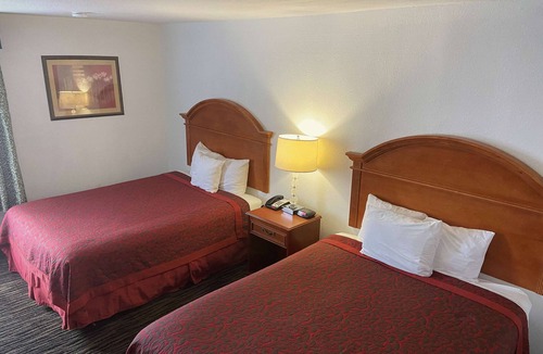 Shawnee Hotel | Days Inn by Wyndham Shawnee