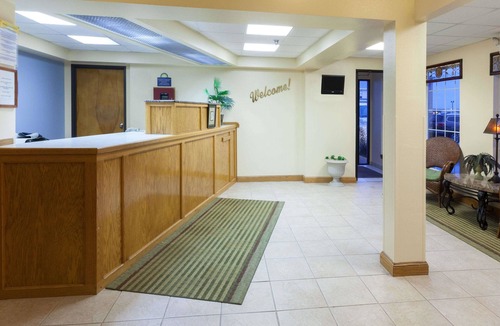 Shawnee Hotel | Days Inn by Wyndham Shawnee