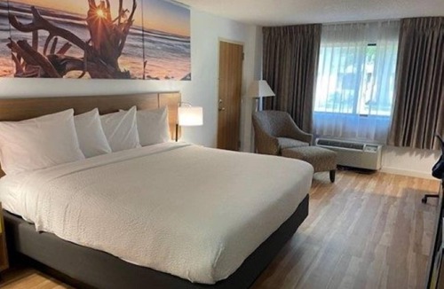 Sherman Hotel | Days Inn by Wyndham Sherman