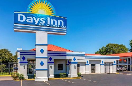 Fort Worth Hotel | Days Inn by Wyndham South Fort Worth