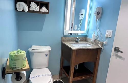 Southington Hotel | Days Inn by Wyndham Southington