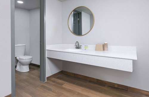 Fort Worth Hotel | Days Inn by Wyndham South Fort Worth