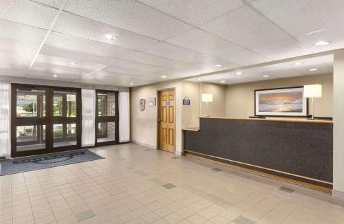 Downtown Hotel | Days Inn by Wyndham Stephenville