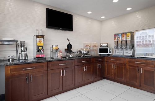 St. Charles Hotel | Days Inn by Wyndham St. Charles IL