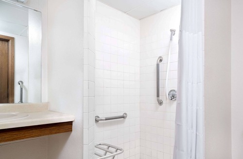 St. Cloud Hotel | Days Inn by Wyndham St Cloud