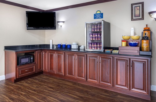 St. Robert Hotel | Days Inn by Wyndham St. Robert Waynesville/Ft. Leonard Wood