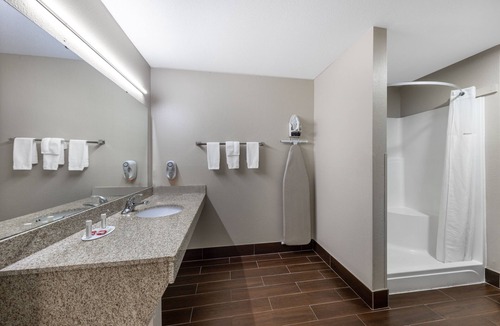 St. Robert Hotel | Days Inn by Wyndham St. Robert Waynesville/Ft. Leonard Wood