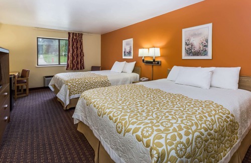 Stoughton Hotel | Days Inn by Wyndham Stoughton WI.