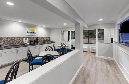 Temple Hotel | Days Inn by Wyndham Temple
