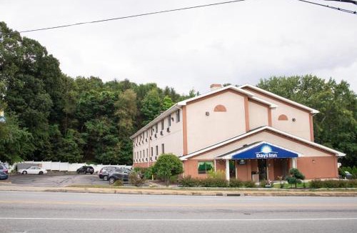 Torrington Hotel | Days Inn by Wyndham Torrington