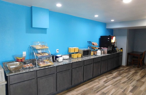 Oklahoma City Hotel | Days Inn by Wyndham Oklahoma City NW Expressway