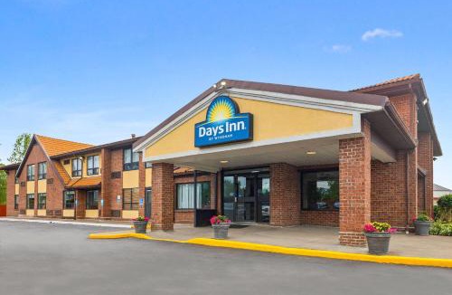 Utica Hotel | Days Inn by Wyndham Utica