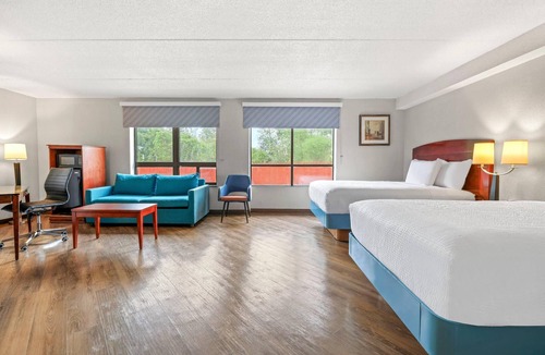 Utica Hotel | Days Inn by Wyndham Utica