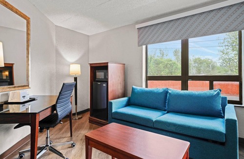 Utica Hotel | Days Inn by Wyndham Utica