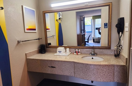 Washington Hotel | Days Inn by Wyndham Washington