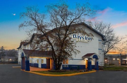 Waukegan Hotel | Days Inn by Wyndham Waukegan