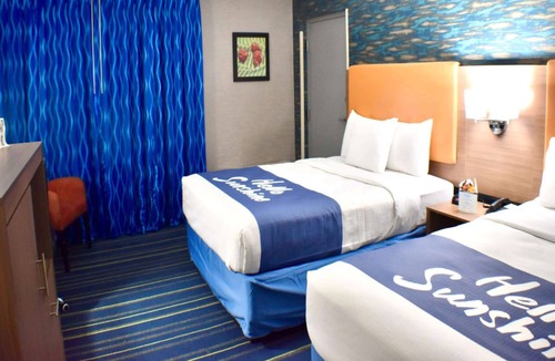 Wayne Hotel | Days Inn by Wyndham Wayne